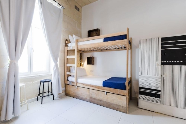Two Pillows Boutique Hostel (Sliema)